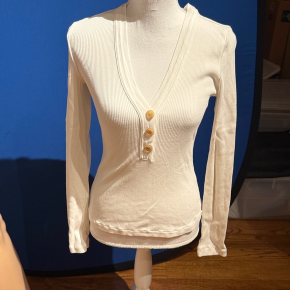 CITIZENS OF HUMANITY Scarlett Rib Henley Top - Picture 4 of 13